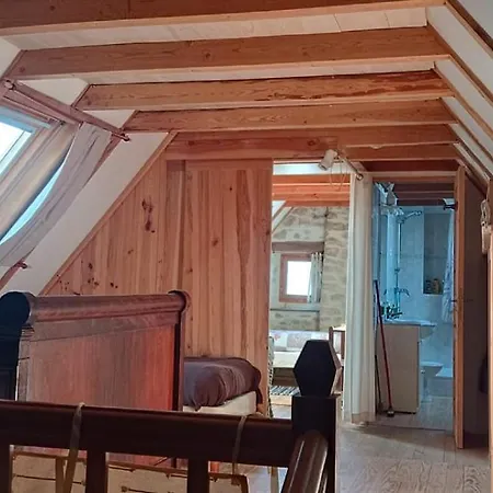 بيت شباب Aux Jardins Du Soulie